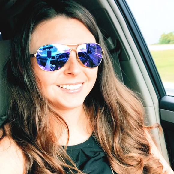 Meet your Posher, Molly - Picture 1 of 1